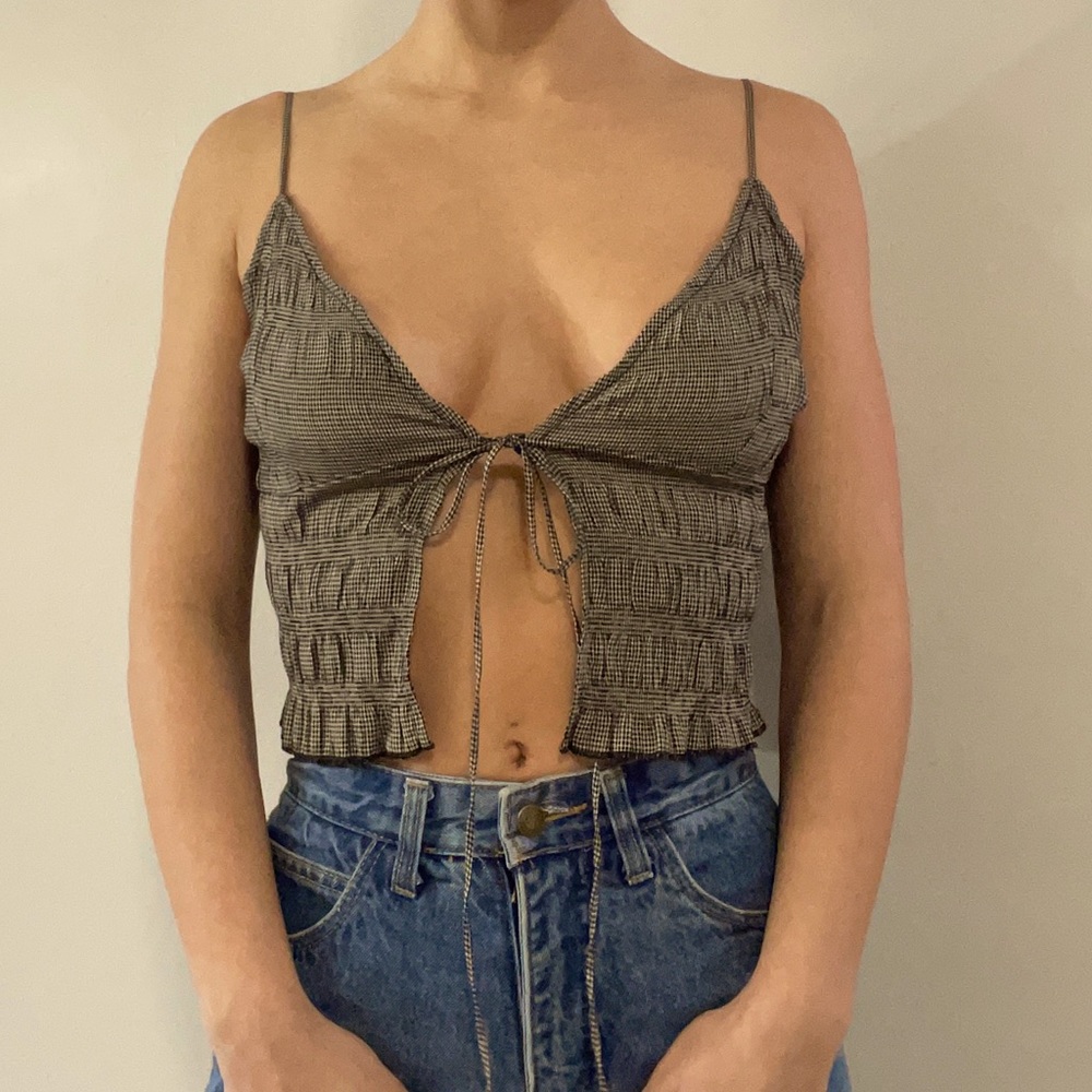 Kendall & Kylie tie-front crop